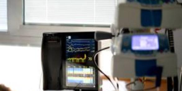 Clinique Intégrée de la Mémoire (CIMe) - H.U.B- Chambre équipée - EEG, Polysomnographe
