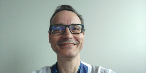 Dr. Frédéric Supiot, Neurologue, Directeur de la Clinique des Mouvements Anormaux de l'Hôpital Universitaire de Bruxelles