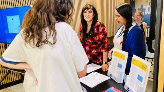 Stand de sensibilisation à l'endométriose - Hôpital Erasme - H.U.B